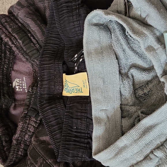 3 Pairs of Pants, Size 6/7 - Picture 3 of 3